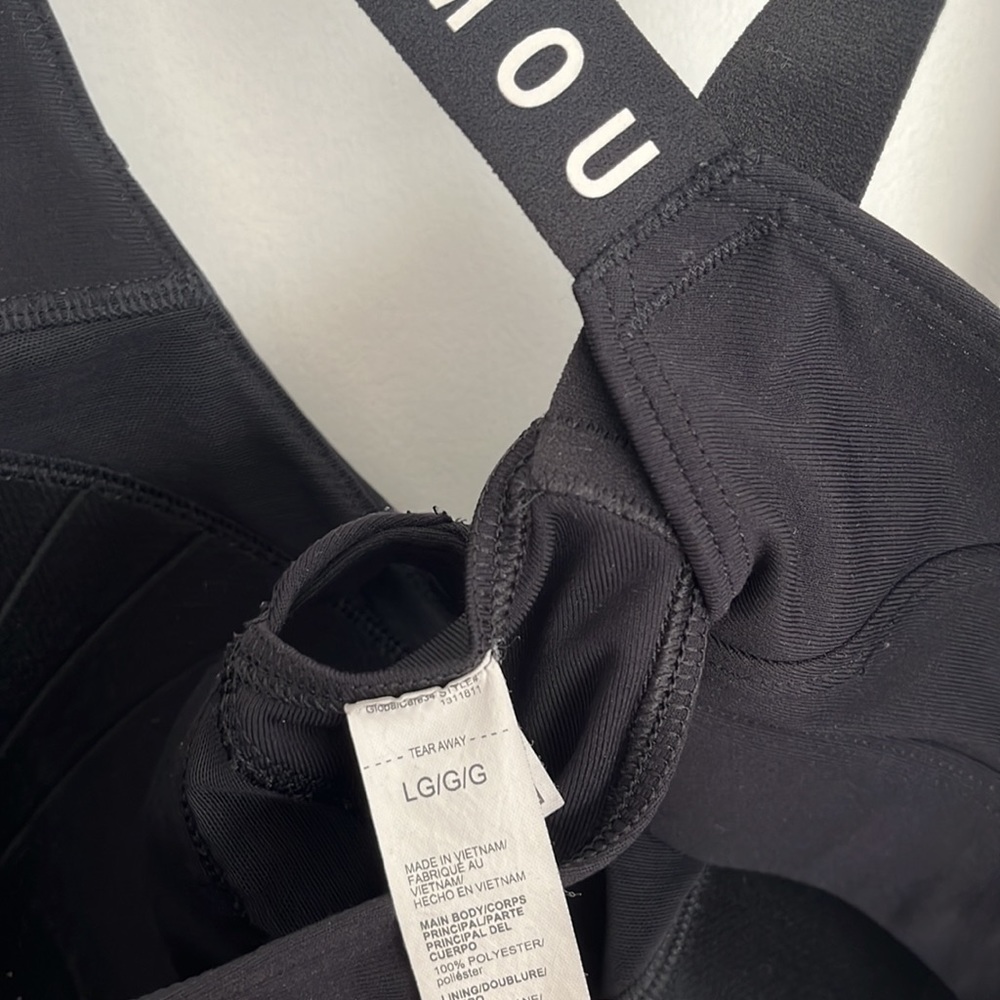 Under Armour Sports Bra - Picture 4 of 4